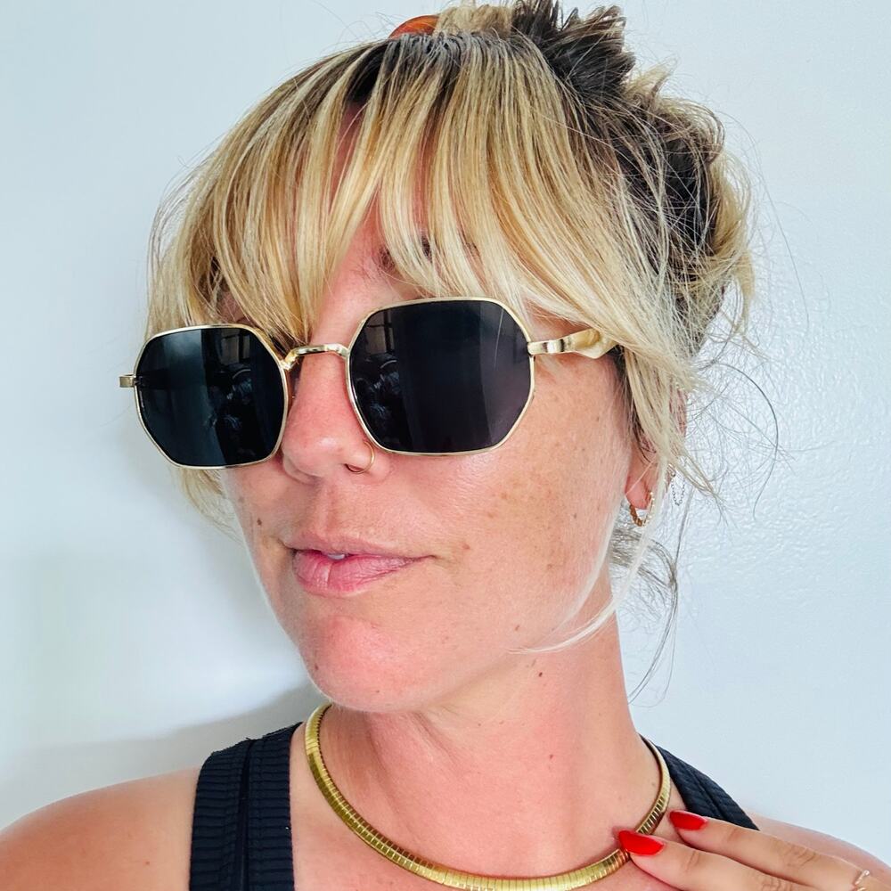 VINTAGE Y2K 90s Gold Metal Round Black Lens Steampunk Sunglasses Unisex Sunnies